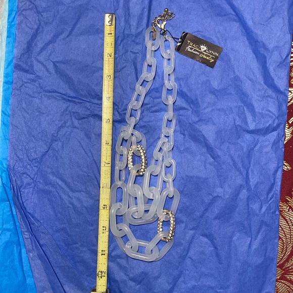 Necklace. NWT. Chunky 11” double necklace, thick plastic links with strong clasp - Picture 10 of 12